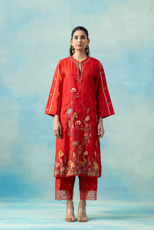 Poppy Maheshwari Kurta Set with Botanical Embroidery