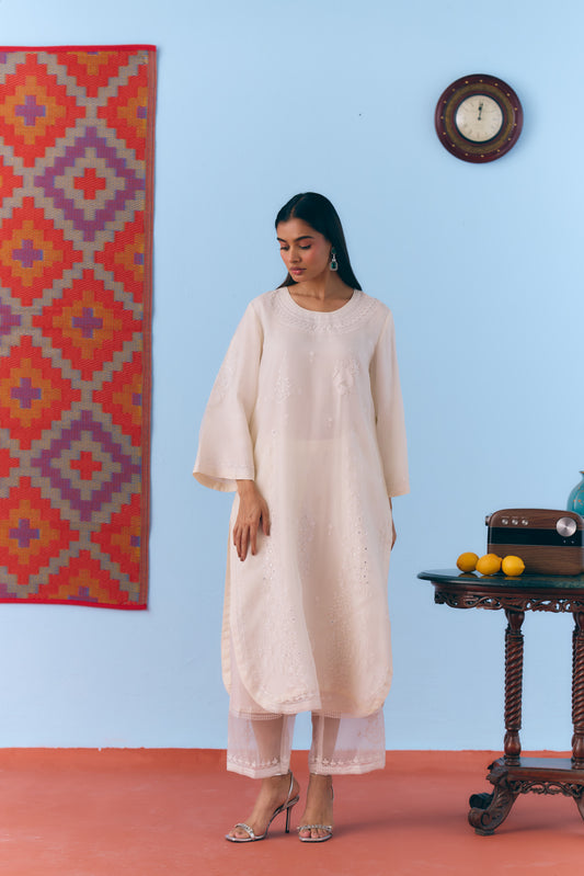 White Silk Organza Kurta Set with Thread Embroidery