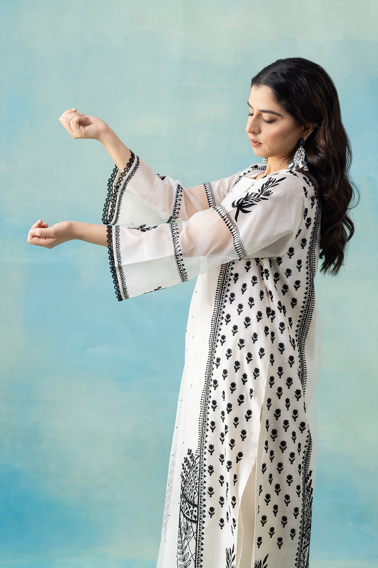 Organza & Maheshwari Kurta Set