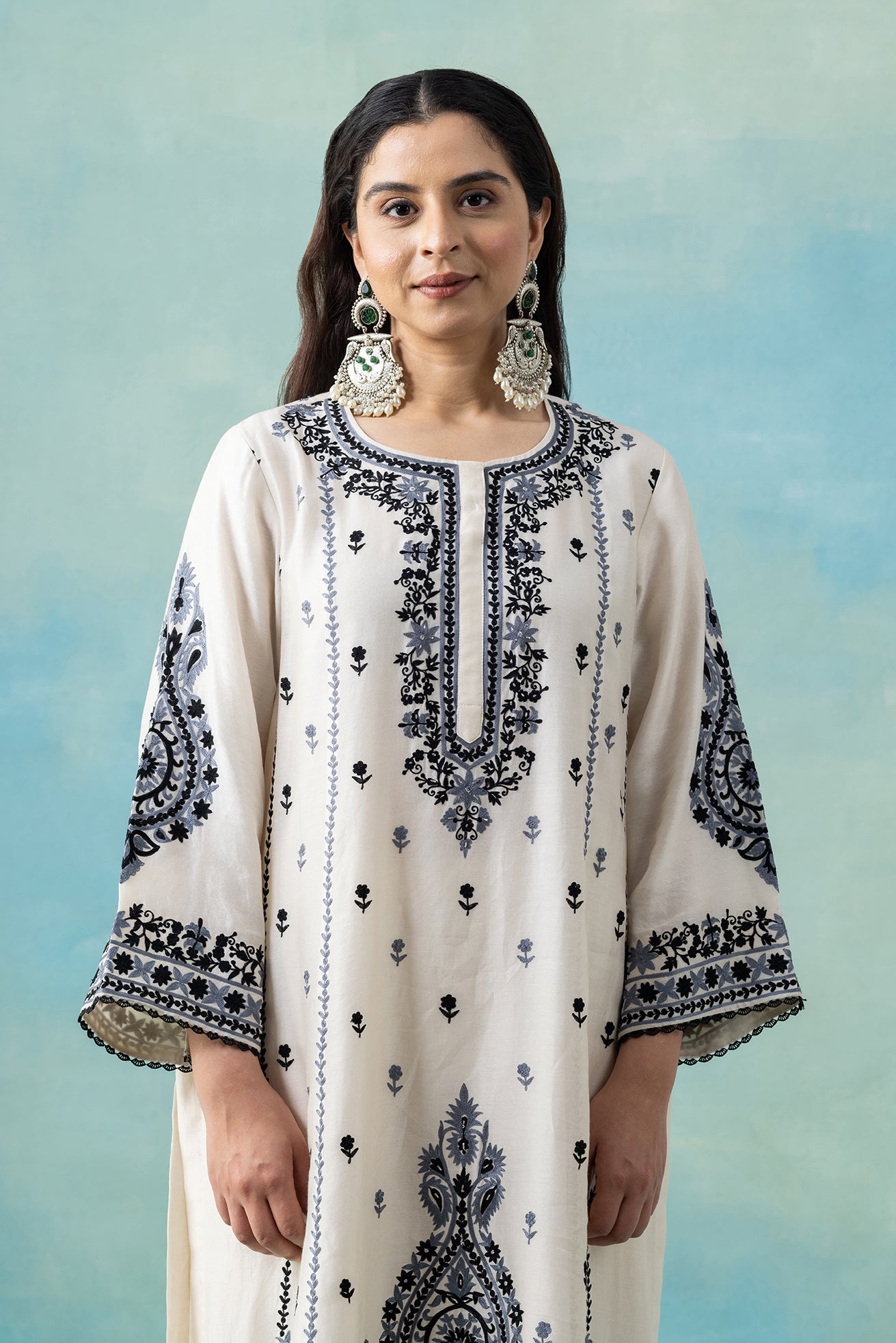 White Maheshwari Kurta Set with Navy Embroidery