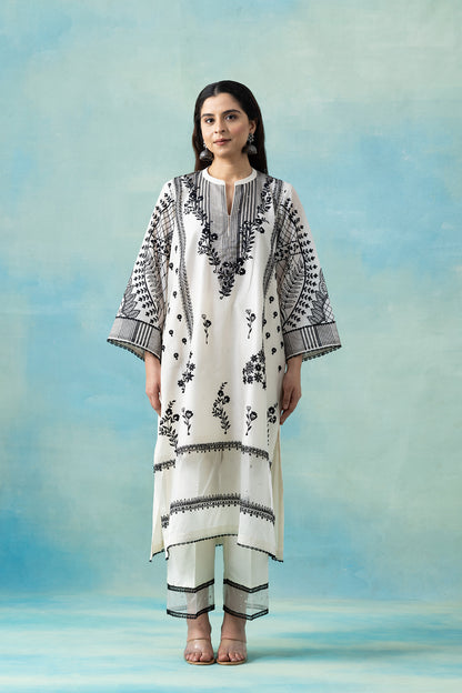 White Maheshwari Kurta Set with Black Thread Embroidery