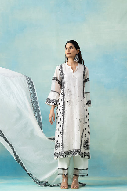 White Maheshwari Kurta Set with Black Sequin & Pita Work