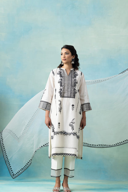 White Maheshwari Kurta Set with Striped Neck Detail