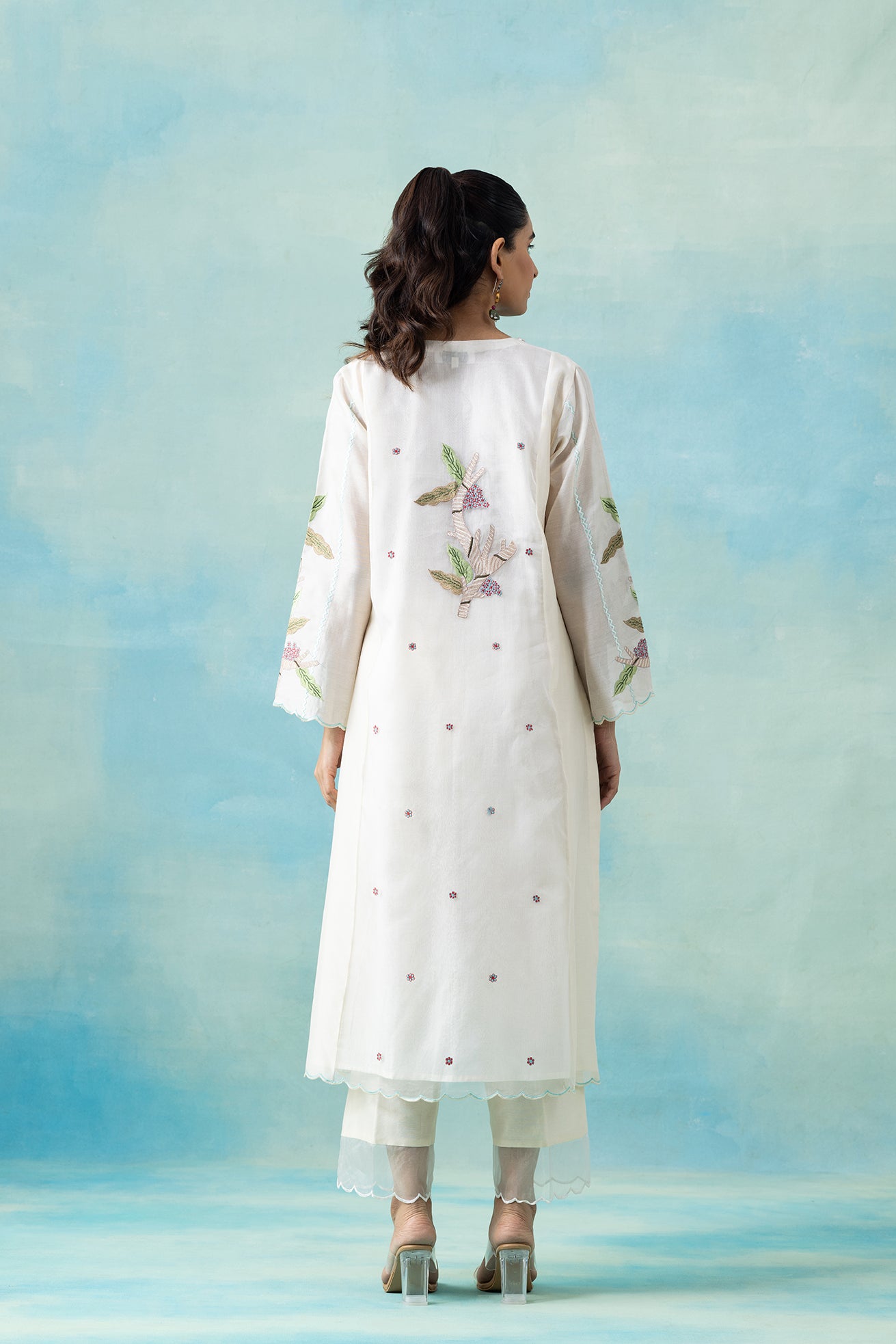 Off-White Maheshwari Kurta Set with Multicolour Botanical Embroidery