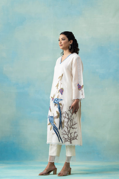 White Maheshwari Kurta Set with Bird & Botanical Embroidery