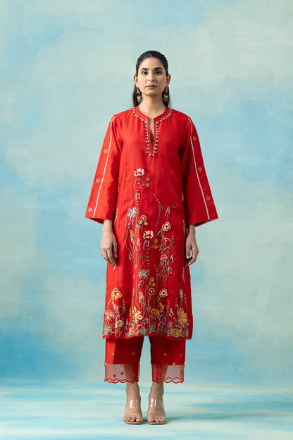 Poppy Maheshwari Kurta Set with Botanical Embroidery