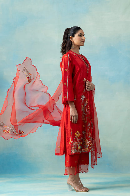 Poppy Maheshwari Kurta Set with Botanical Embroidery