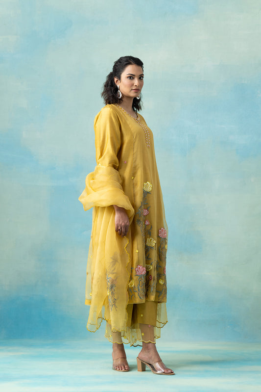 Sunlit Yellow Maheshwari Kurta Set