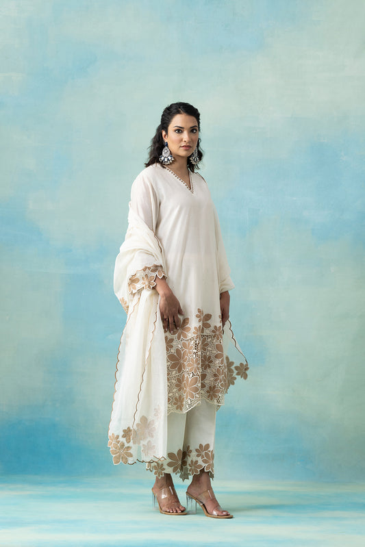 White & Beige Maheshwari Kurta Set with Floral Cutwork