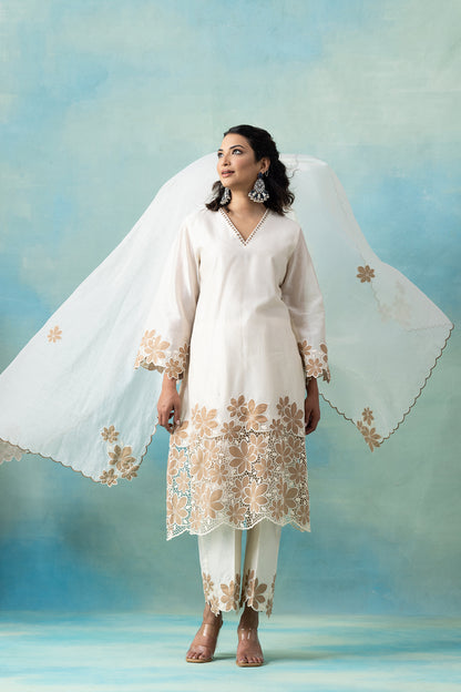White & Beige Maheshwari Kurta Set with Floral Cutwork