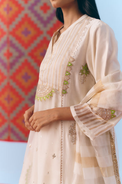 White Silk Chanderi Kurta Set with Green Appliqué & Gota Embroidery