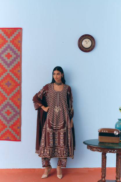 Brown Silk Chanderi Kurta Set with Single Thread & Zari Embroidery