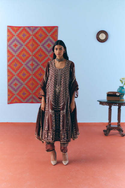 Brown Silk Chanderi Kurta Set with Single Thread & Zari Embroidery