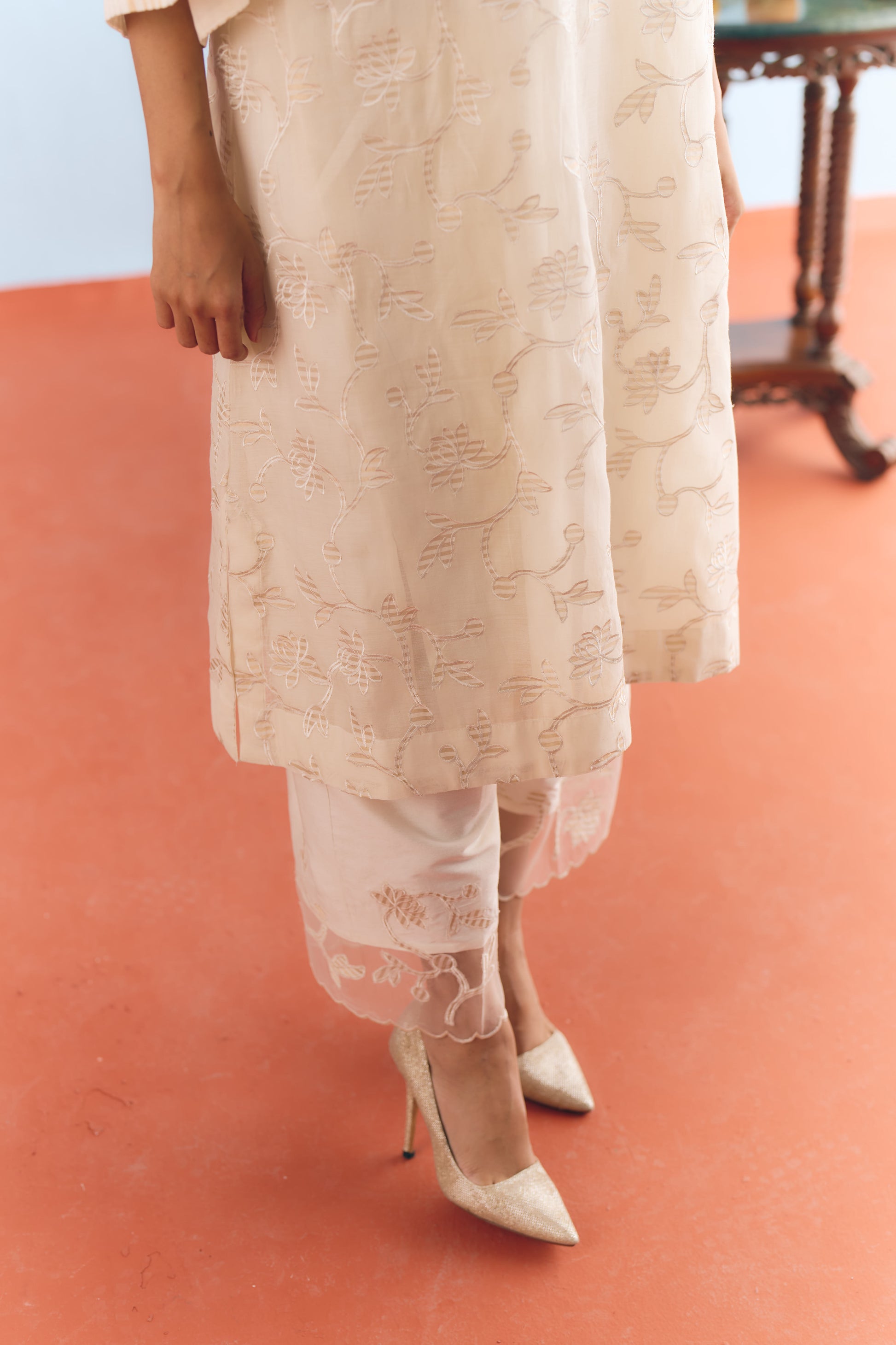 White Chanderi Antifit Co-ord with Dull Gold Tissue Appliqué