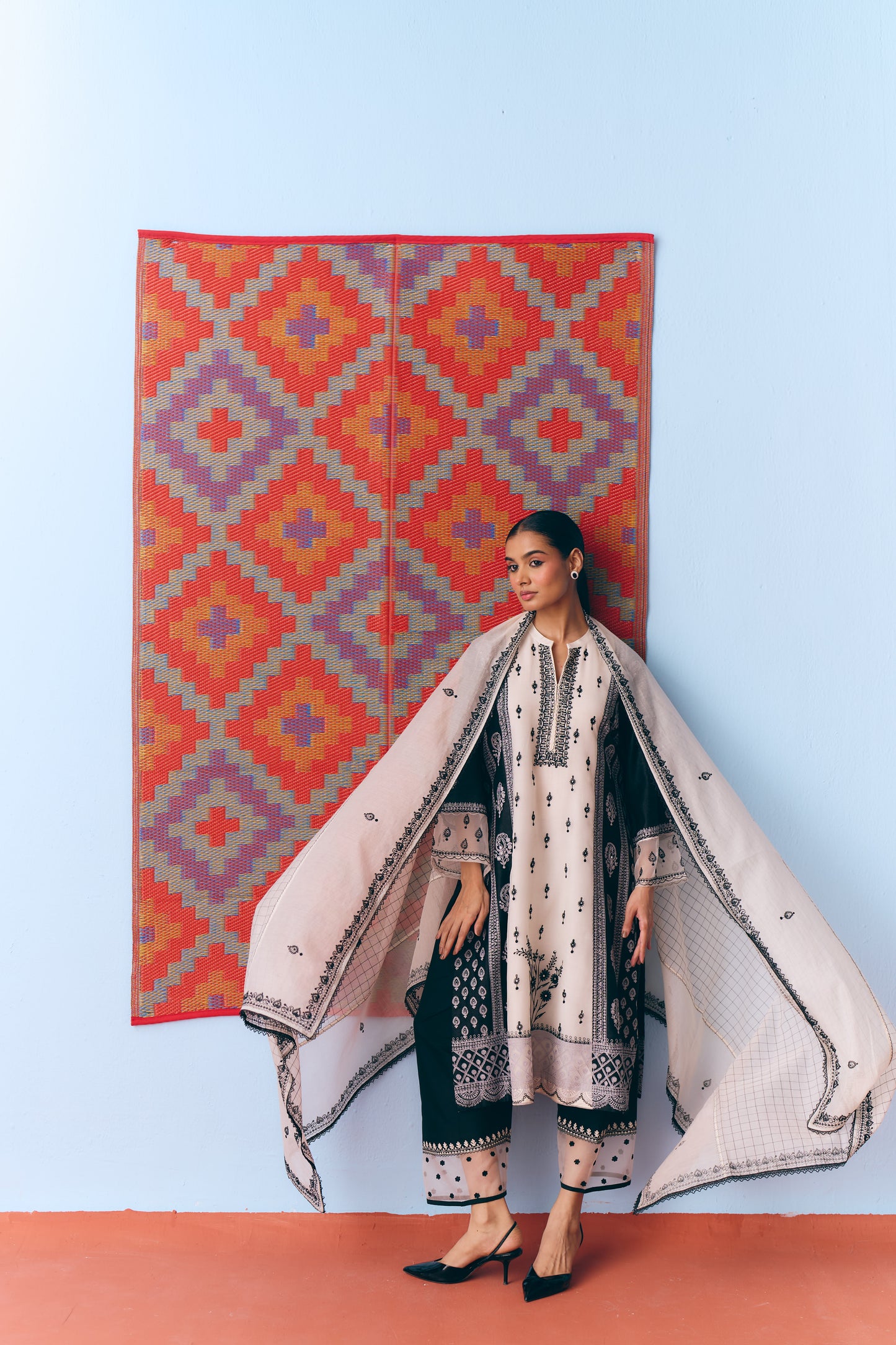 Black & White Silk Chanderi Kurta Set with Thread & Pita Embroidery