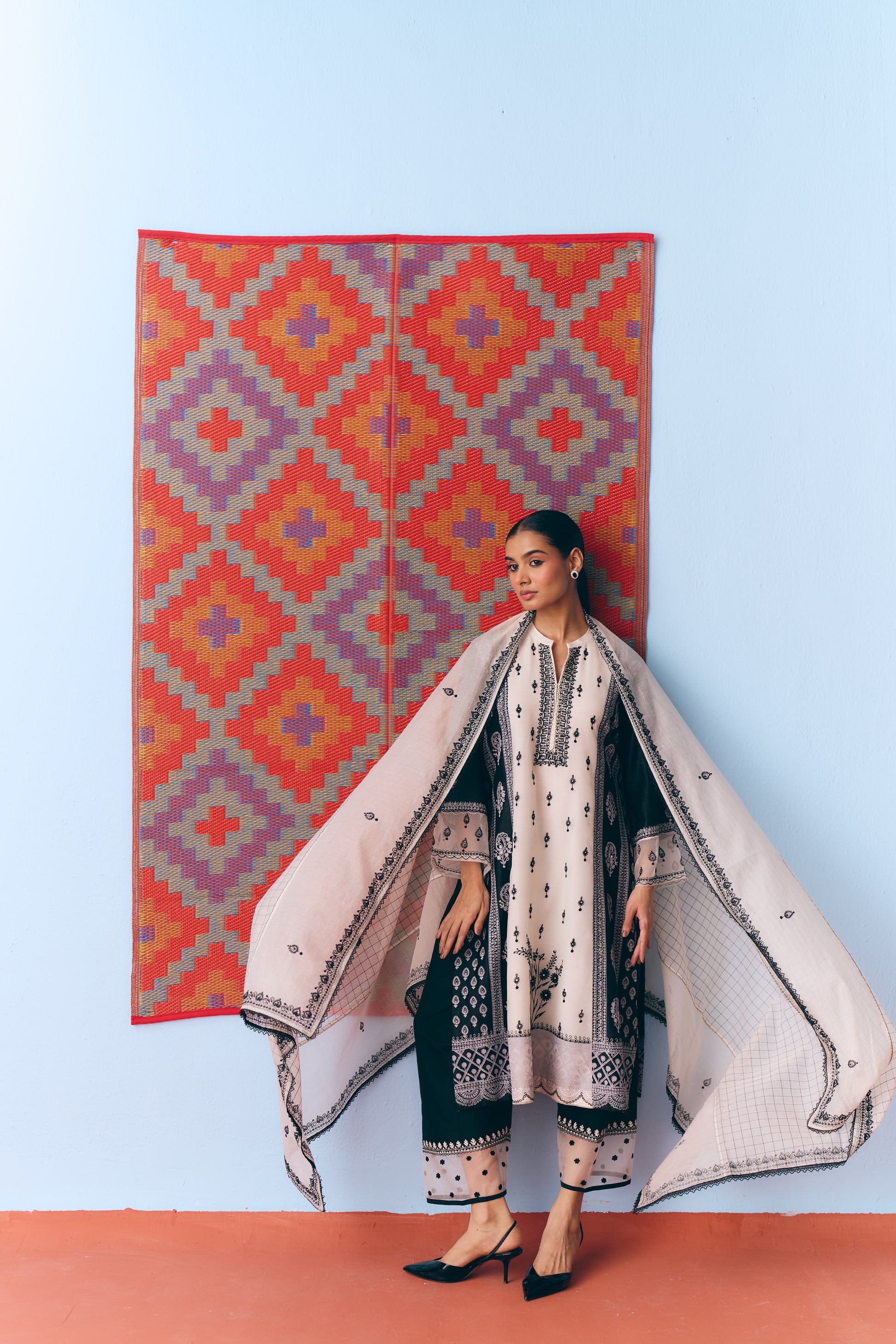 Black & White Silk Chanderi Kurta Set with Thread & Pita Embroidery