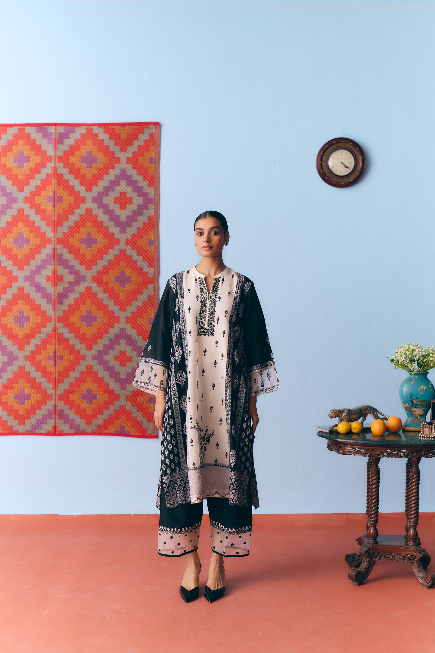 Black & White Silk Chanderi Kurta Set with Thread & Pita Embroidery